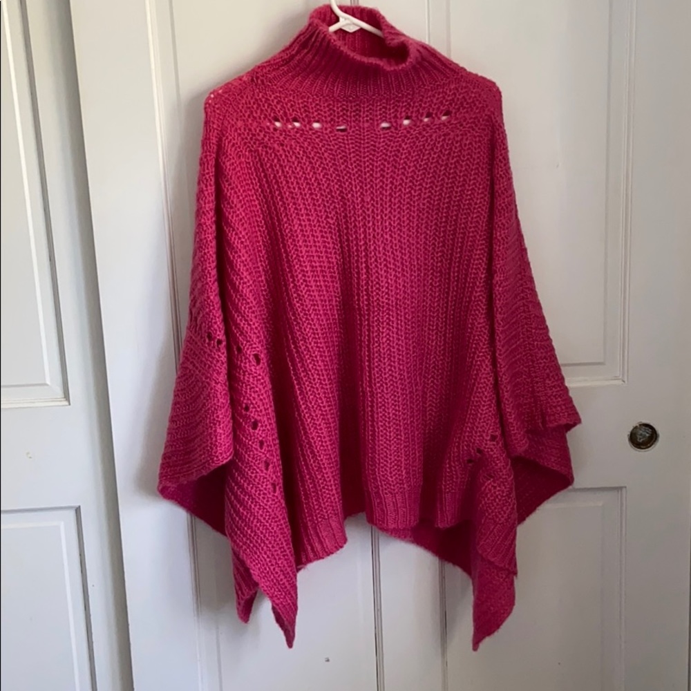 Steve Madden shawl